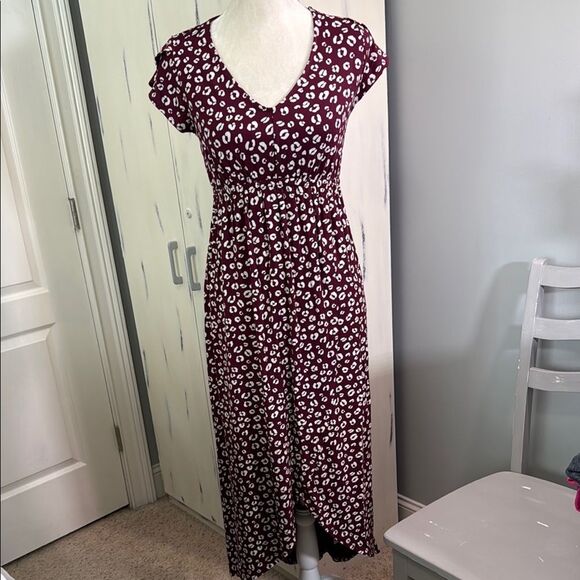 Isabel Maternity by Ingrid & Isabel Burgundy and White Maxi Sundress - Picture 1 of 8